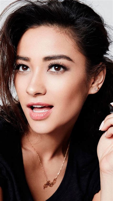 shay mitchelle|Shay Mitchell .